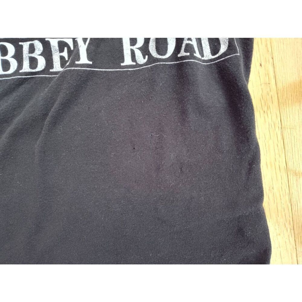 BEATLES ABBEY ROAD SHORT SLEEVE BLACK PRE-LOVED SMALL UNISEX - Picture 4 of 6